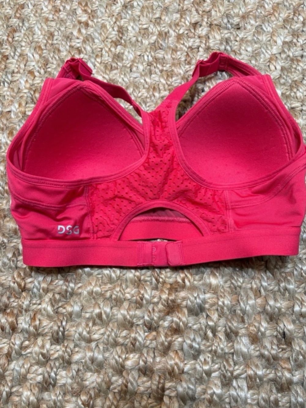 DSG Adjustable Sports Bra - Picture 3 of 4